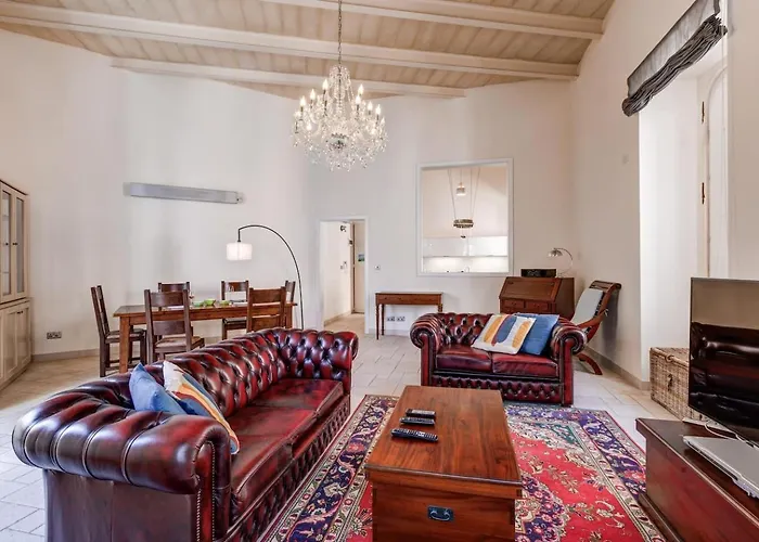 Apt-prime Location 3bed By Homely *