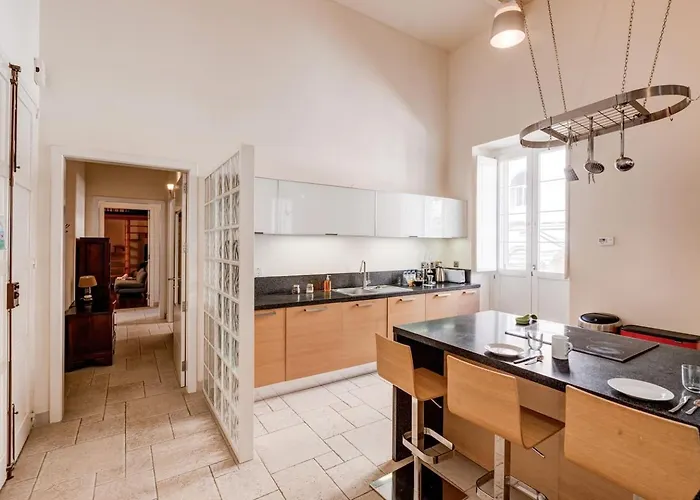 Appartamento Apt-prime Location 3bed By Homely