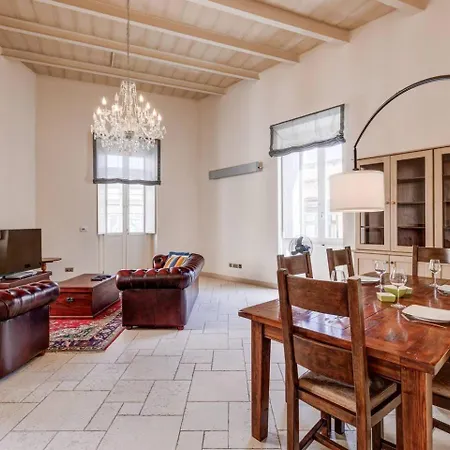 Apt-prime Location 3bed By Homely